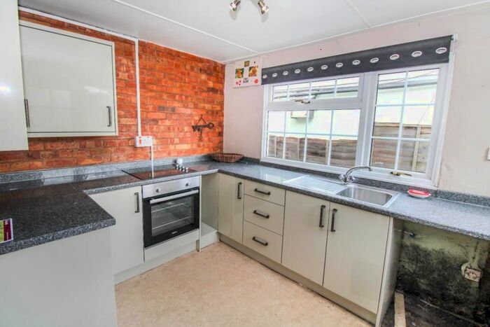 3 Bedroom Mobile/park Home For Sale In Northwood Lane, Bewdley, DY12