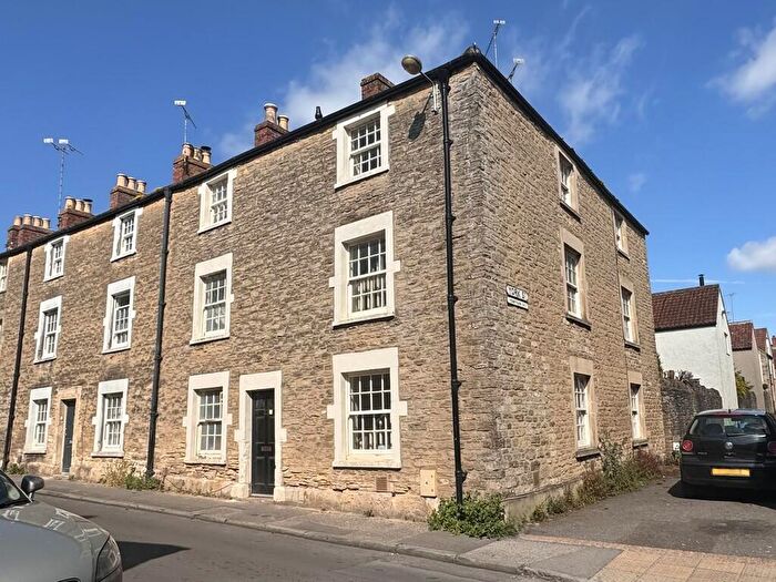1 Bedroom Apartment To Rent In Selwood Road, Frome, BA11