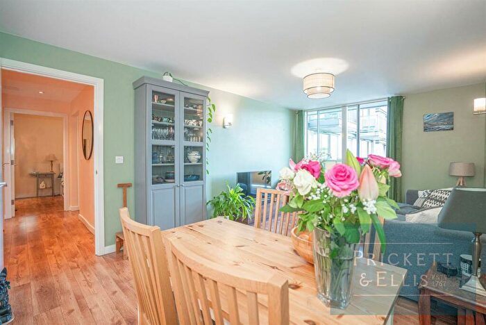 1 Bedroom House To Rent In Chadwell Lane, New River Village, London, N8