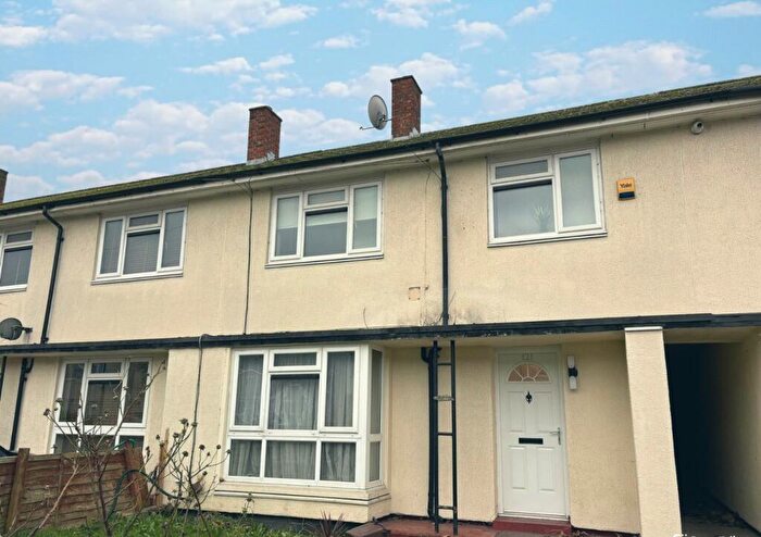 3 Bedroom Terraced House To Rent In Millfield Avenue, Walthamstow, London, E17