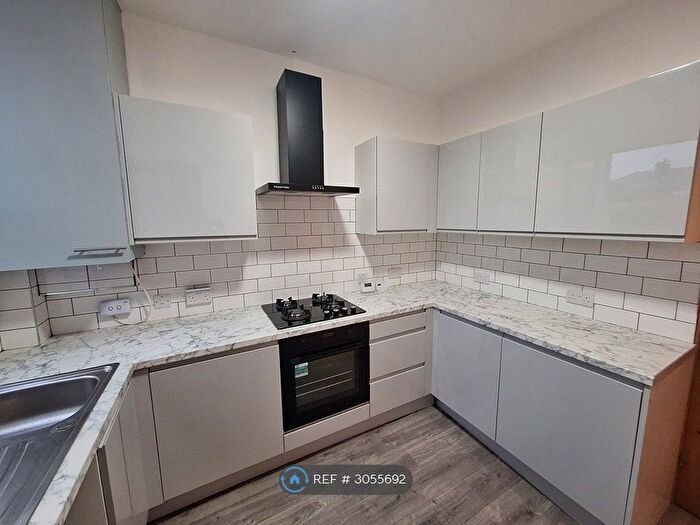 2 Bedroom Terraced House To Rent In Minerva St, Nottingham, NG6