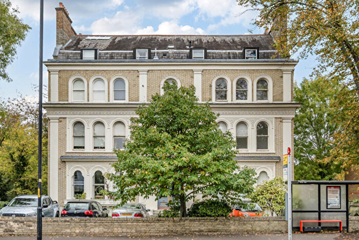 2 Bedroom Apartment For Sale In Sydenham Hill, London, SE26