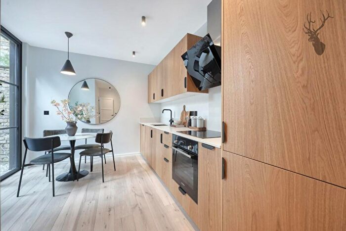 1 Bedroom Duplex For Sale In The Coach Yard, Balmoral Road, London, E10