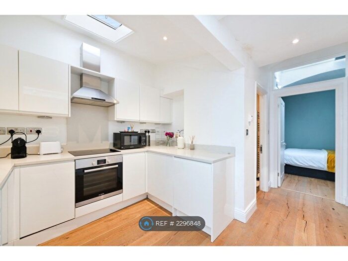 2 Bedroom Flat To Rent In Cromwell Place, London, SW7