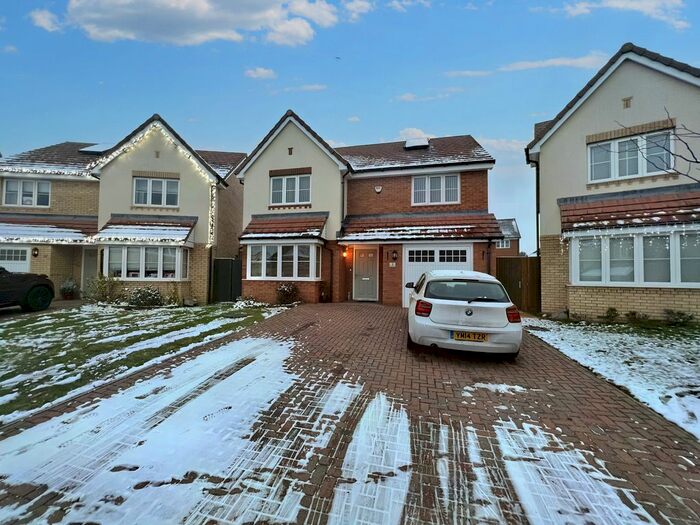 4 Bedroom Detached House To Rent In Ivy Close, Watford, Hertfordshire, WD25