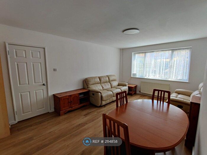4 Bedroom Terraced House To Rent In Upper Tulse Hill, London, SW2