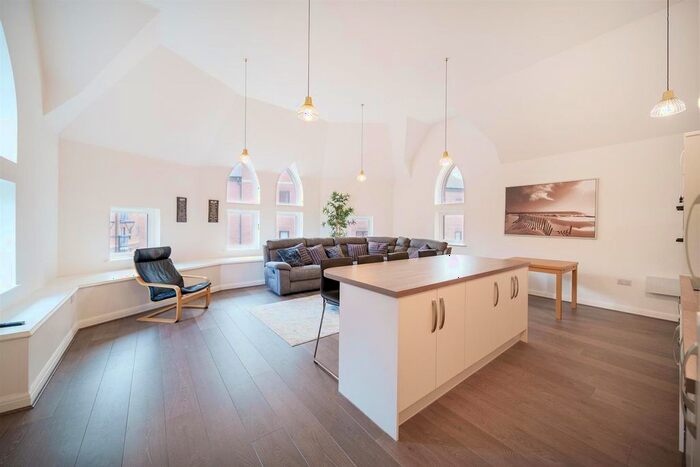 2 Bedroom Flat For Sale In St. Peters Hall, The Calls, Leeds City Centre, LS2