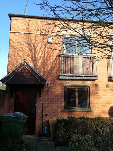 3 Bedroom End Of Terrace House To Rent In Sherwood Court, Newark, Nottinghamshire, NG24
