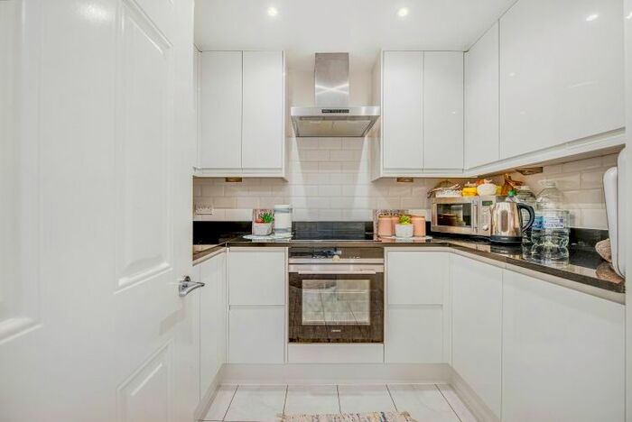 1 Bedroom Flat To Rent In Porchester Terrace, London, W2