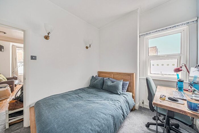 1 Bedroom Flat For Sale In Haven Lane, London, W5