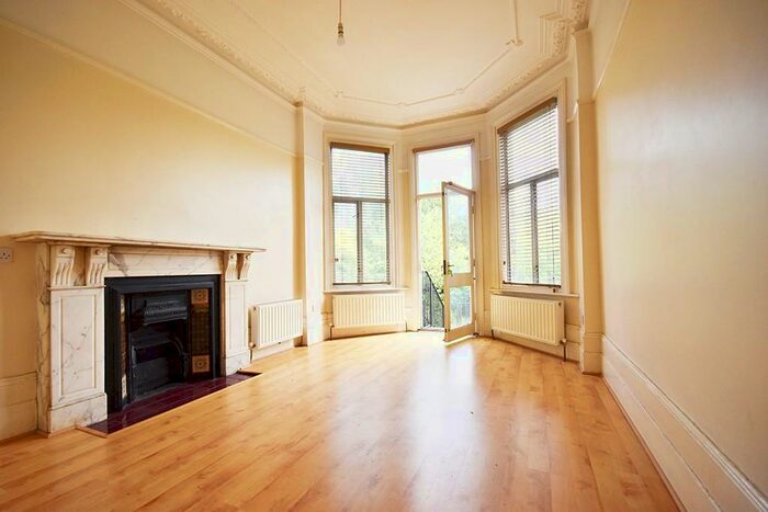 2 Bedroom Flat To Rent In Ferme Park Road, Crouch End, London, N8