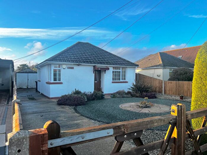 3 Bedroom Detached Bungalow For Sale In Hampton Lane, Blackfield, Southampton, Hampshire, SO45