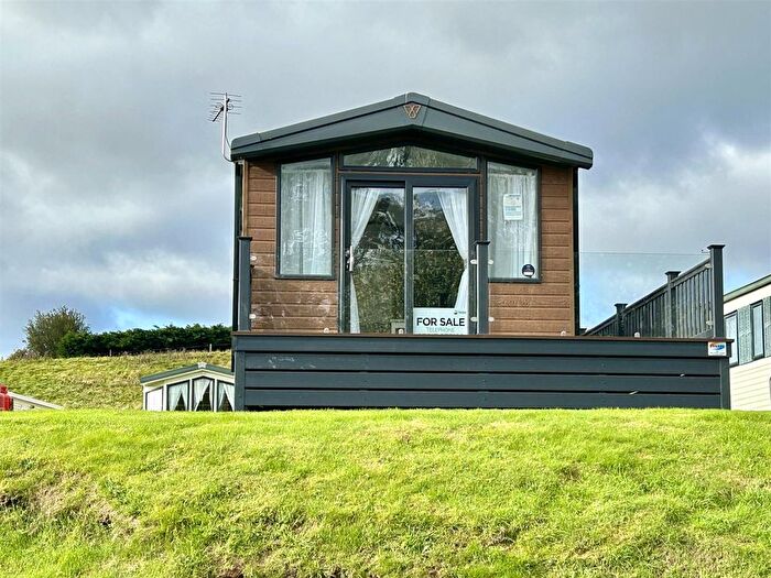 2 Bedroom Mobile/park Home For Sale In Blackadder Caravan Park, Bank Street, Greenlaw, Duns, TD10