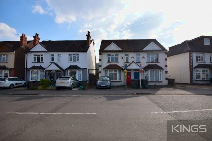 4 Bedroom Semi-Detached House To Rent In Weston Road, GU2