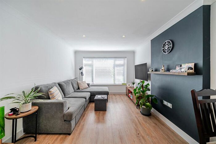 2 Bedroom Maisonette For Sale In The Sigers, Pinner, HA5