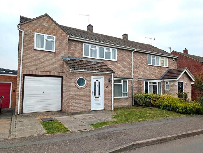 4 Bedroom Semi Detached House To Rent In Greystoke Road, Cambridge, CB1