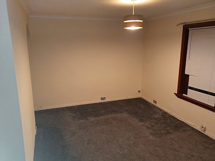 2 Bedroom Flat To Rent In Balmoral Avenue, Dundee, DD4