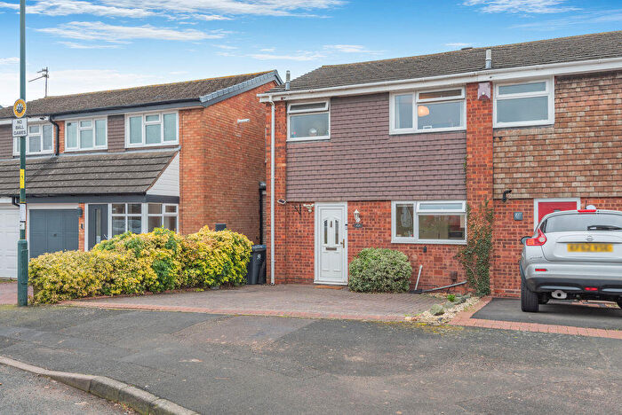 3 Bedroom Terraced House For Sale In Ashdale Drive, Birmingham, B14