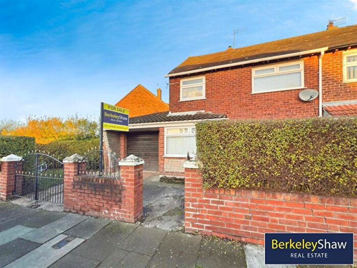 3 Bedroom Semi-Detached House For Sale In Bridge Lane, Netherton, Bootle, L30