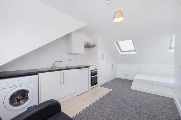 Studio To Rent In Chamberlayne Road, Kensal Rise, NW10