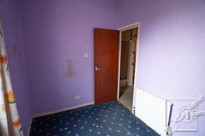 1 Bedroom Flat For Sale In Dover Road East, Gravesend, DA11