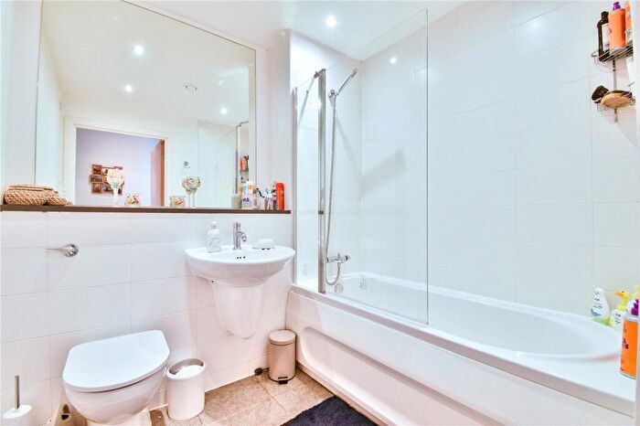 2 Bedroom Apartment To Rent In Nell Lane, Didsbury, Manchester, Greater Manchester, M20
