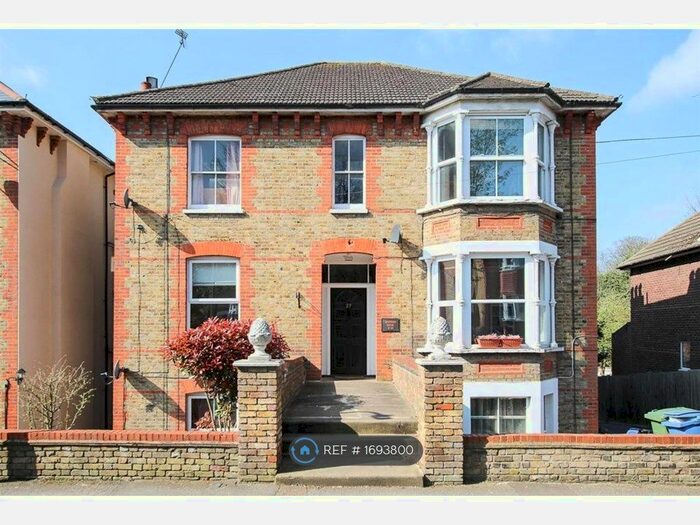 1 Bedroom Flat To Rent In Rosewood House, Brentwood, CM14