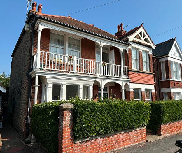 2 Bedroom Flat To Rent In Pierremont Avenue, Broadstairs, CT10