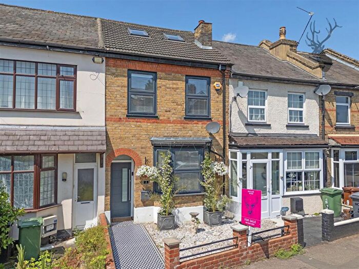 4 Bedroom Terraced House For Sale In Grove Road, London, E4