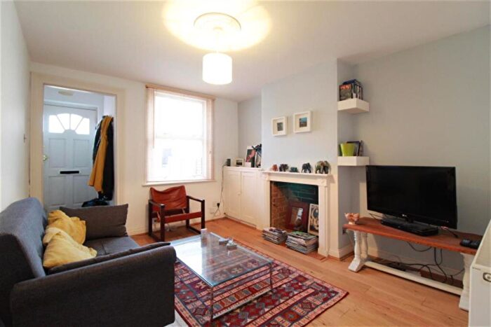 2 Bedroom Terraced House To Rent In Howard Road, Wokingham, RG40
