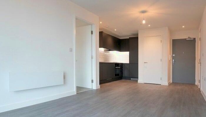 2 Bedroom Flat To Rent In Talbot Road, Old Trafford, Manchester, M16