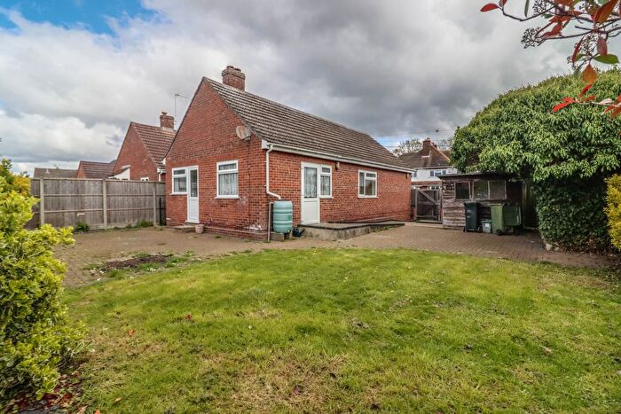 3 Bedroom Bungalow For Sale In Cressing Road, Braintree, CM7