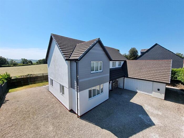 4 Bedroom Detached House For Sale In Lewdown, Okehampton, EX20