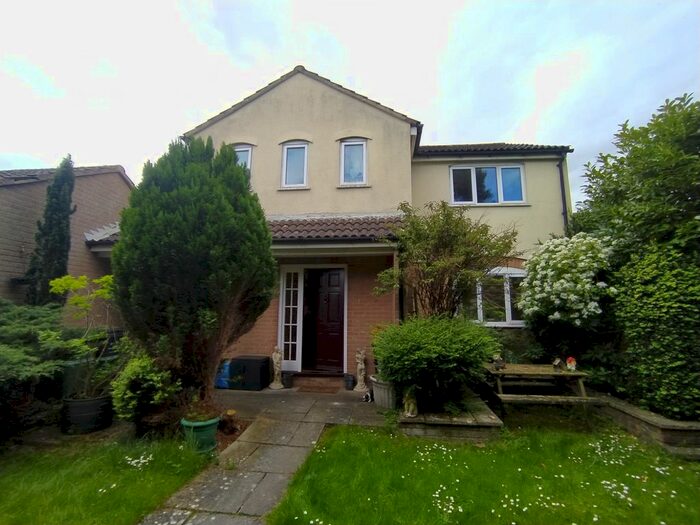 4 Bedroom Property To Rent In Trevithick Close, Frome, BA11