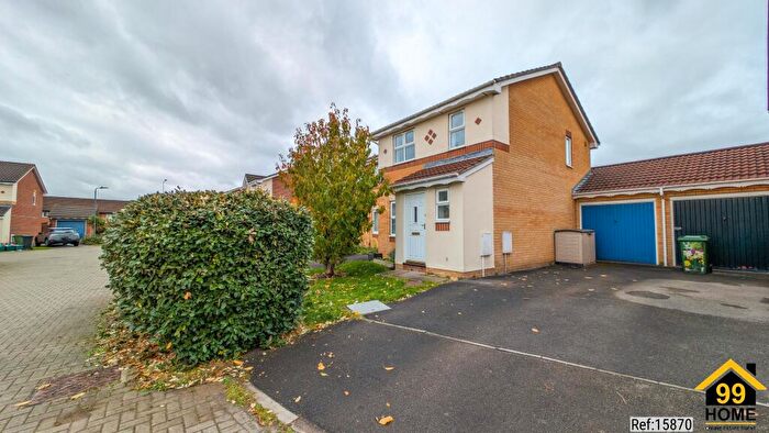 3 Bedroom Semi Detached House To Rent In Linden Drive, Bradley Stoke, Bristol, United Kingdom, BS32