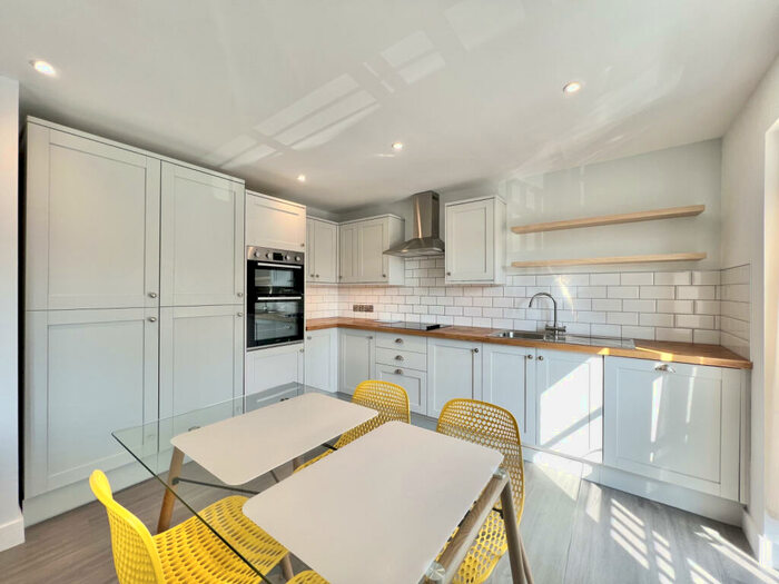 2 Bedroom Apartment To Rent In Beech Apartments, Garforth, LS25