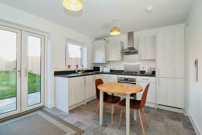 2 Bedroom Semi-Detached House For Sale In Woodcote Way, Chesterfield, S40