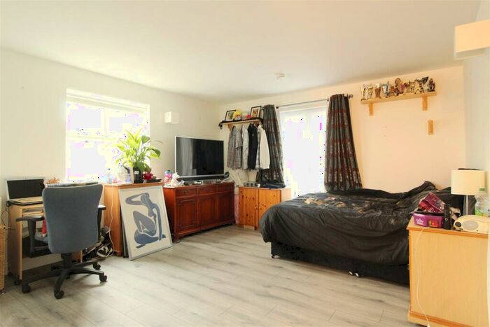 Studio To Rent In Howard Place - Modern Studio, BN1
