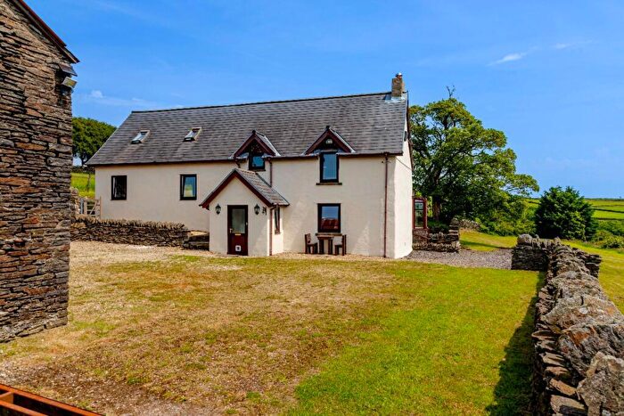4 Bedroom Detached House For Sale In Penmount Farmhouse, Bedlinog, Treharris, CF46