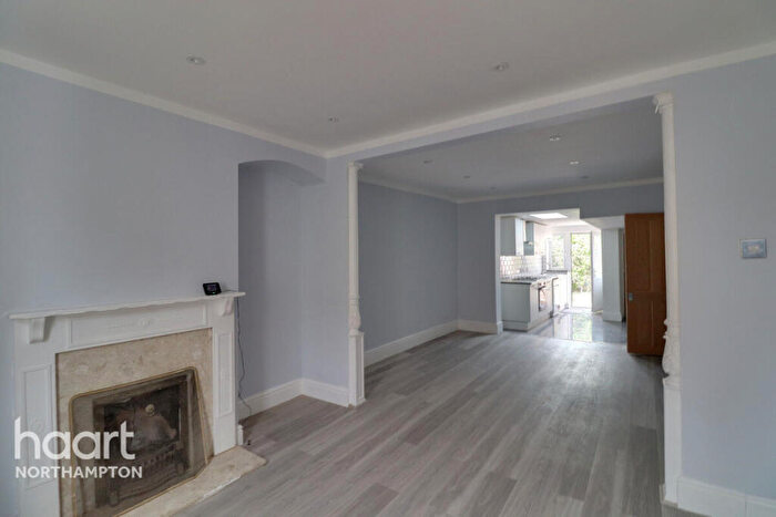 3 Bedroom Terraced House To Rent In Lower Thrift Street, Northampton, NN1
