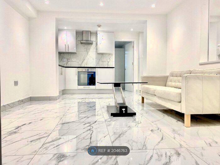 2 Bedroom Flat To Rent In The Mariner, London, SW1V