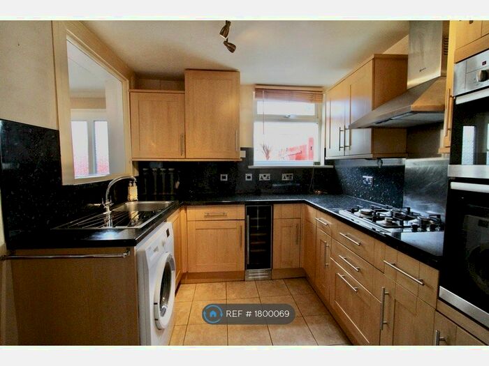 3 Bedroom Terraced House To Rent In Sutherland Road, Croydon, CR0