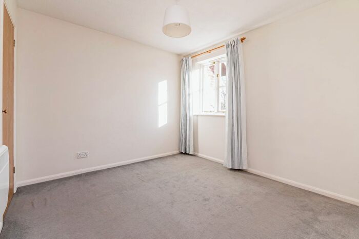 1 Bedroom Flat For Sale In Church Walk, Ongar Road, Brentwood, Essex, CM15