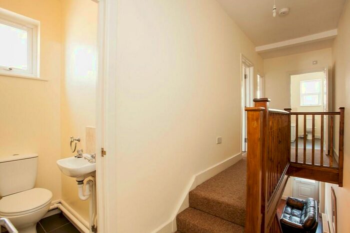 5 Bedroom Semi-Detached House To Rent In Alma Rd Winton Banks, BH9