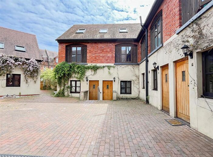 1 Bedroom Flat To Rent In Tower Road West, St. Leonards, TN38