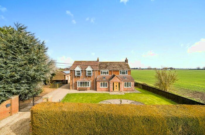 6 Bedroom Detached House For Sale In Cowbroads Lane, Old Leake, PE22