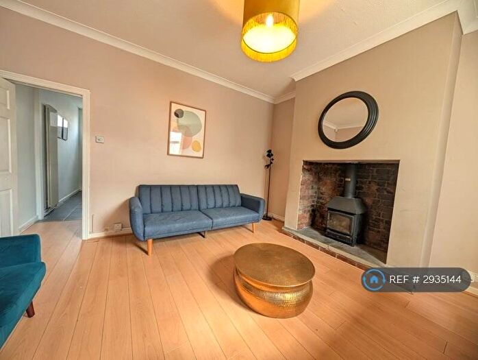 2 Bedroom Semi-Detached House To Rent In Elizabeth St, Manchester, M46