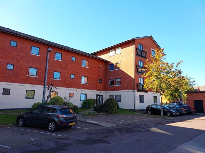 2 Bedroom Apartment To Rent In Henke Court, Cardiff Bay, Cardiff, CF10