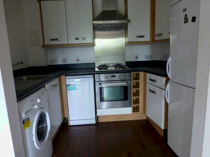 3 Bedroom Flat To Rent In Harry Zeital Way, London, E5
