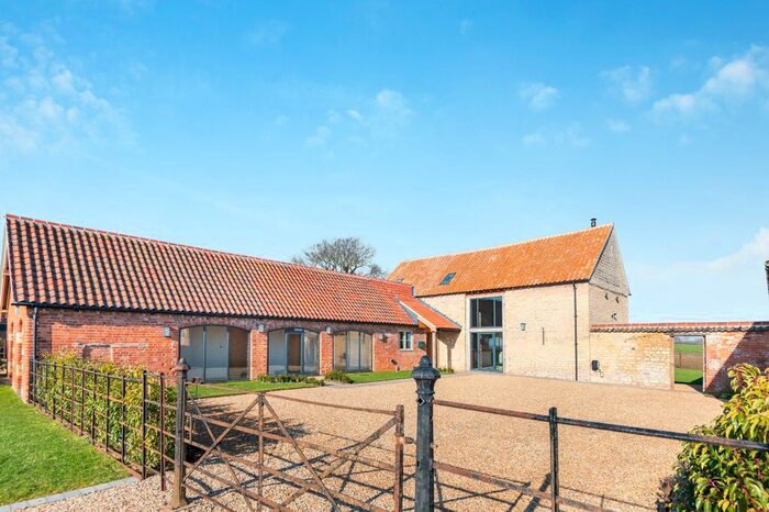 Barn Conversion To Rent In Elsthorpe Lane, Grimsthorpe, Bourne, Lincolnshire, PE10